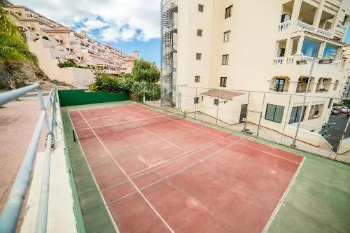 Peaceful & Bright Loft, Heated Pool, Netflix, Free Wifi & Parking, Tennis Los Cristianos