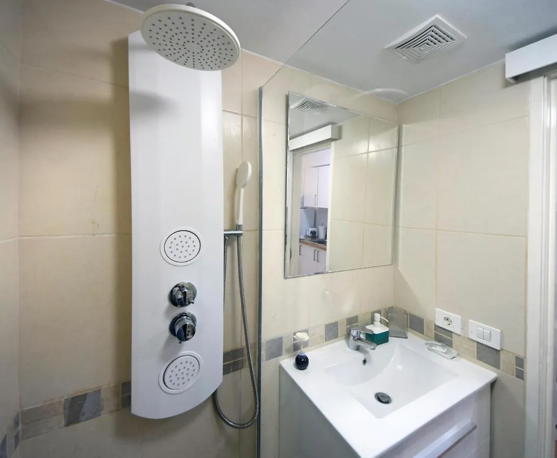 Apartamento Peaceful & Bright Loft, Heated Pool, Netflix, Free Wifi & Parking, Tennis Los Cristianos